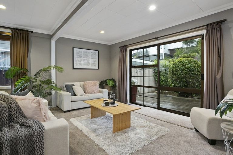 Photo of property in 10 Queen Street, Cambridge, 3434