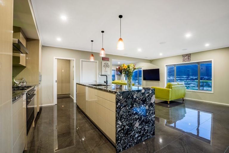 Photo of property in 10 Omaka Place, Aotea, Porirua, 5024