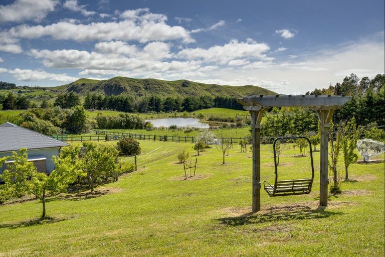 Photo of property in 23 Waipuka Road, Waimarama, Havelock North, 4294