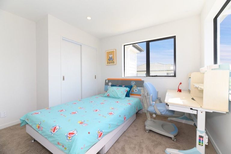 Photo of property in 15d Koromiko Street, New Lynn, Auckland, 0600