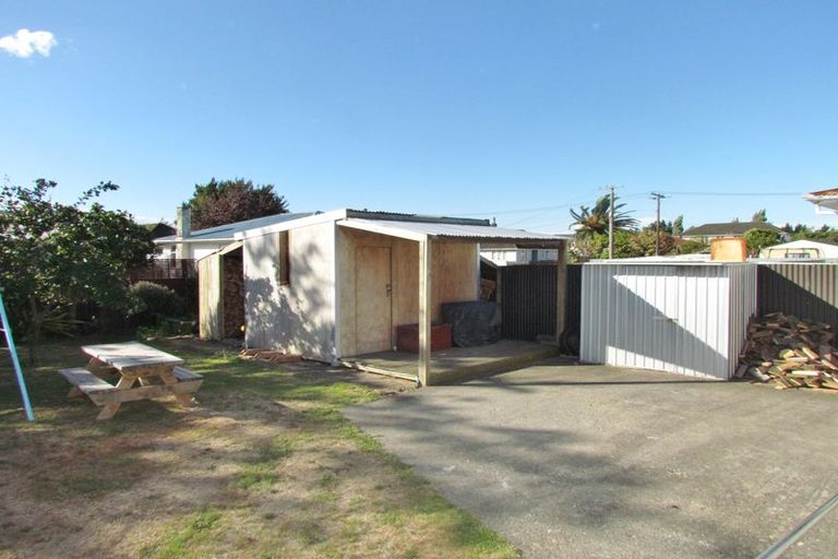 Photo of property in 82 Cameron Crescent, Masterton, 5810