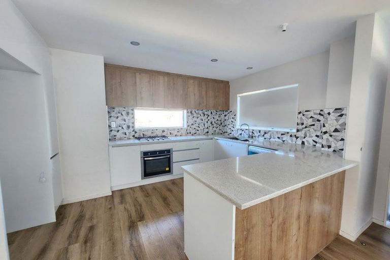 Photo of property in 74a Thompson Terrace, Manurewa, Auckland, 2102