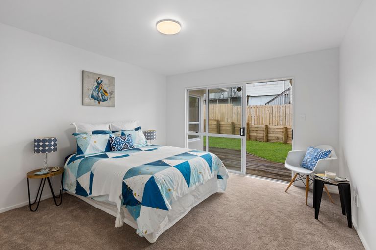 Photo of property in 1/53 Sungrove Rise, Sunnyvale, Auckland, 0612