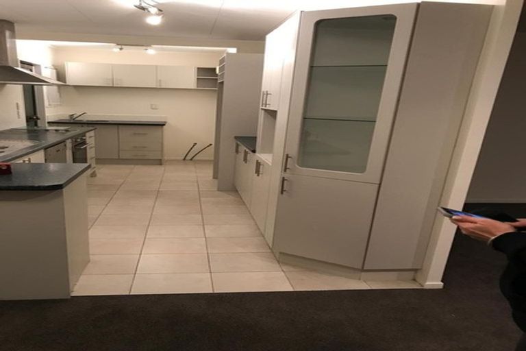 Photo of property in 14 Caribbean Drive, Unsworth Heights, Auckland, 0632