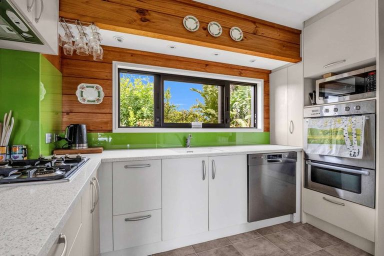 Photo of property in 487 Wilson Road, South Head, Helensville, 0874
