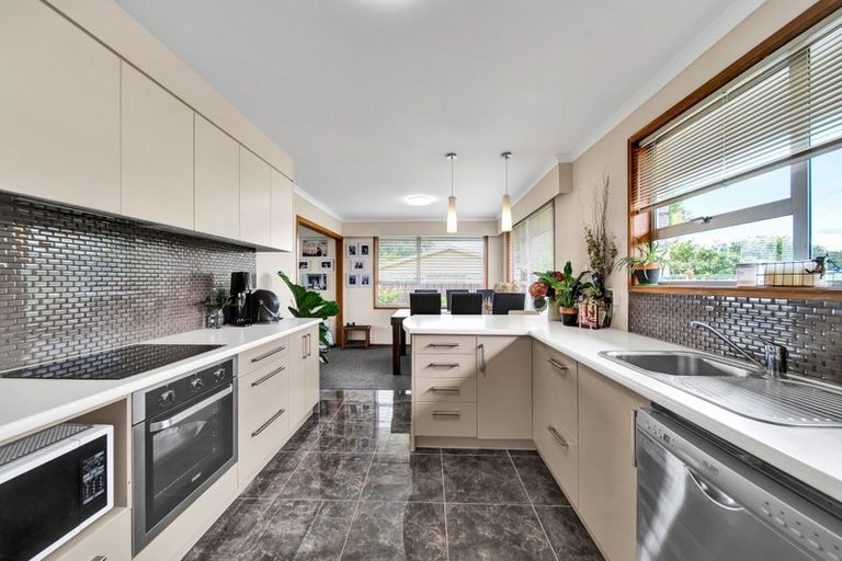 Photo of property in 14 Rimu Street, Hawera, 4610