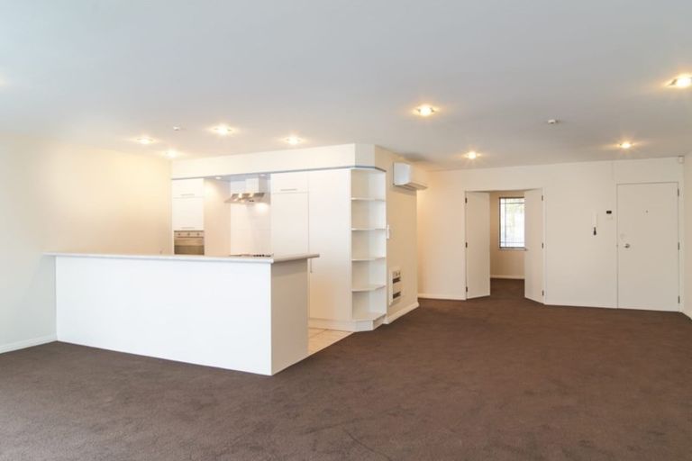 Photo of property in St James Courts, 5/77 Gloucester Street, Christchurch Central, Christchurch, 8013