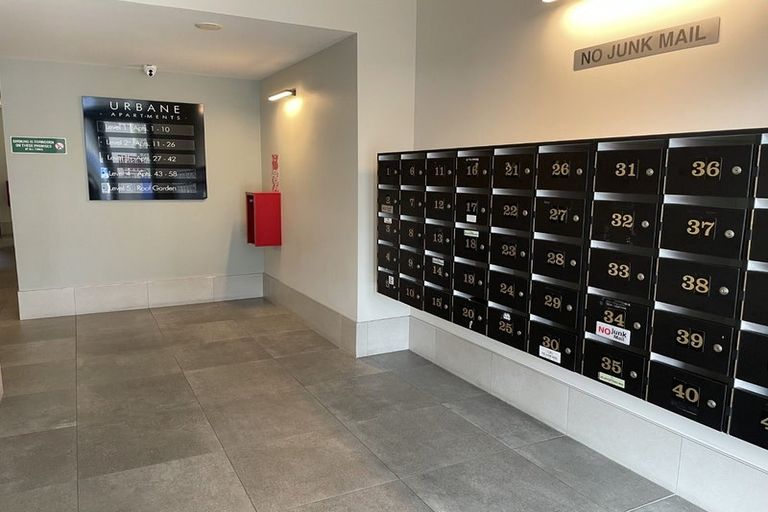 Photo of property in Urbane Apartments, 39/29 Webb Street, Mount Cook, Wellington, 6011