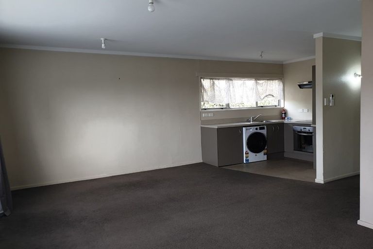 Photo of property in 126u2 Redwood Avenue, Tawa, Wellington, 5028