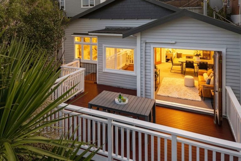 Photo of property in 23 Rothsay Road, Ngaio, Wellington, 6035