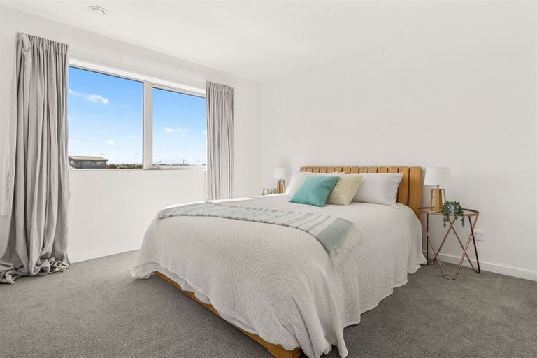 Photo of property in 20 Pistacia Place, Hornby, Christchurch, 8025