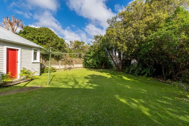 Photo of property in 72 Durham Crescent, Fairfield, Lower Hutt, 5011