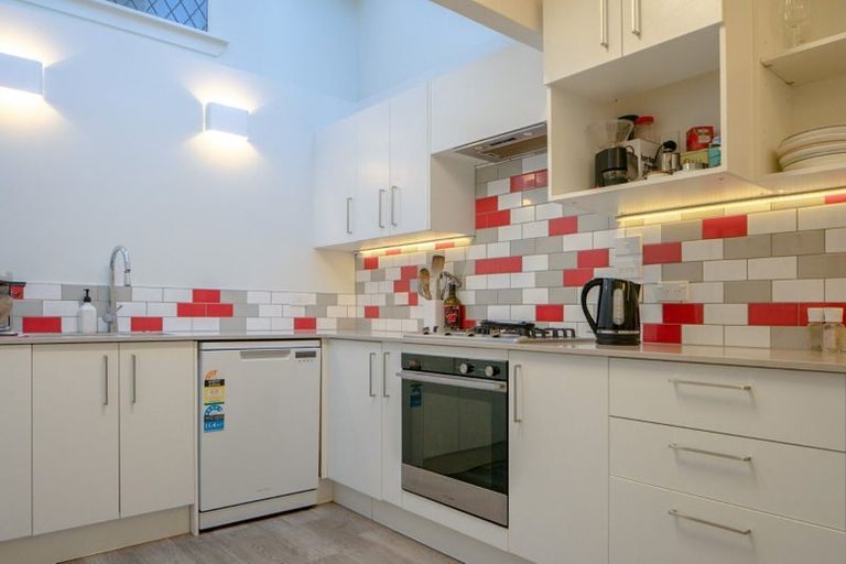 Photo of property in 8 Ascot Street, Thorndon, Wellington, 6011