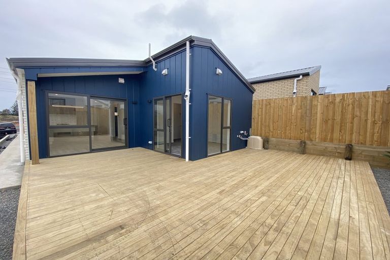 Photo of property in 59 Horokaka Street, Massey, Auckland, 0614