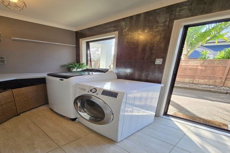 Photo of property in 21 Dressage Lane, Greenhithe, Auckland, 0632