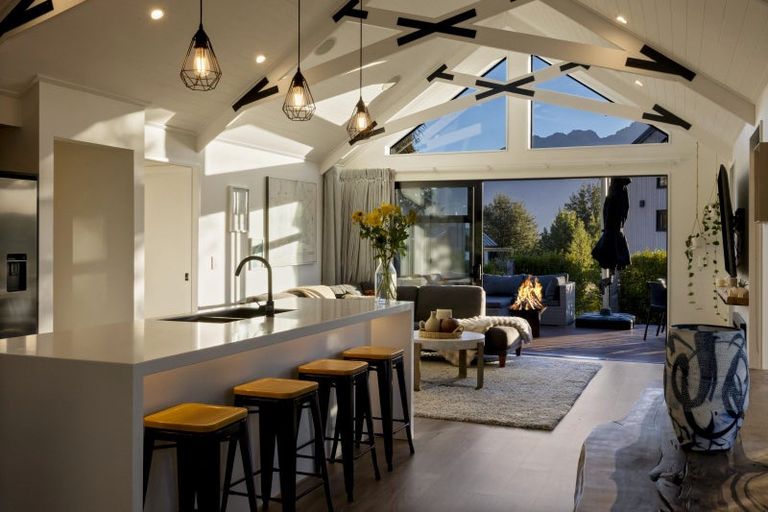Photo of property in 5 Polperro Court, Jacks Point, Queenstown, 9371