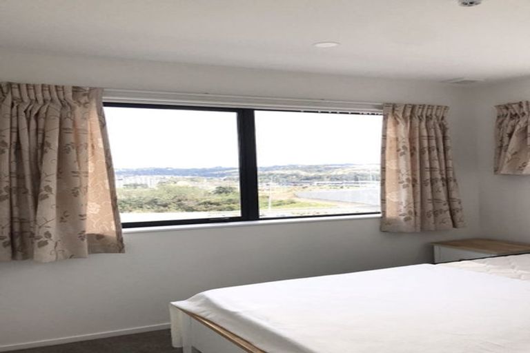 Photo of property in 9 Peony Mews, Oteha, Auckland, 0632