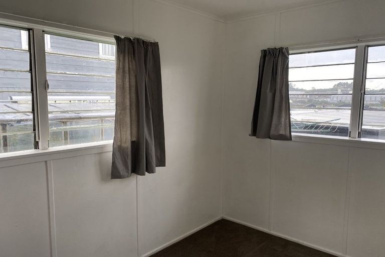 Photo of property in 3 Blanc Road, Silverdale, 0932