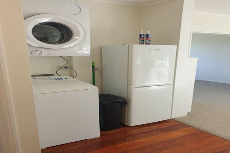 Photo of property in 10a Norna Crescent, Kelburn, Wellington, 6012