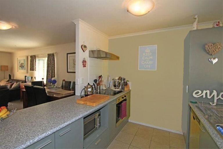 Photo of property in 8/55 Verbena Road, Birkdale, Auckland, 0626