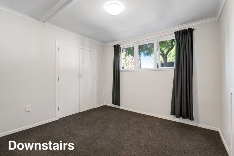 Photo of property in 1/14 Roband Avenue, Glenfield, Auckland, 0629
