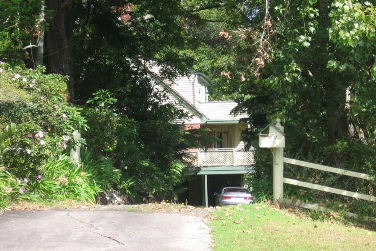 Photo of property in 7 South Lynn Road, Titirangi, Auckland, 0604