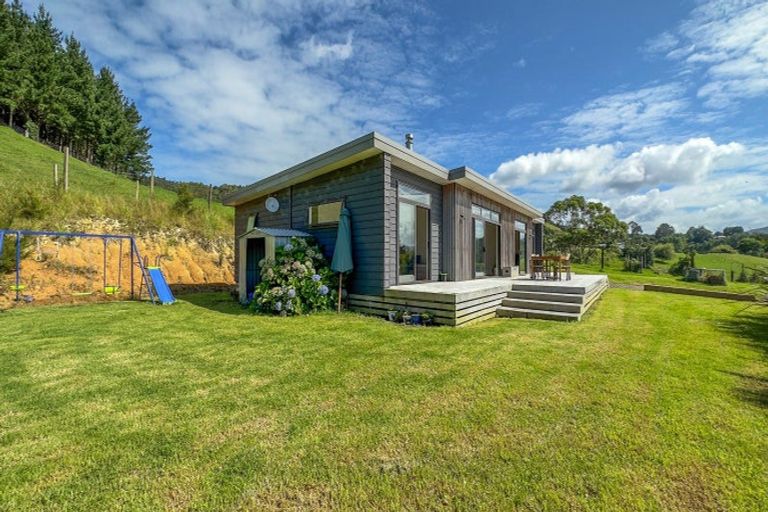 Photo of property in 44 Packtrack Road, Thames, 3577