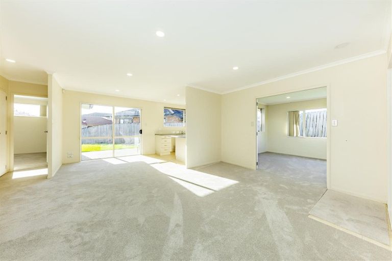 Photo of property in 23 Masters Place, Favona, Auckland, 2024
