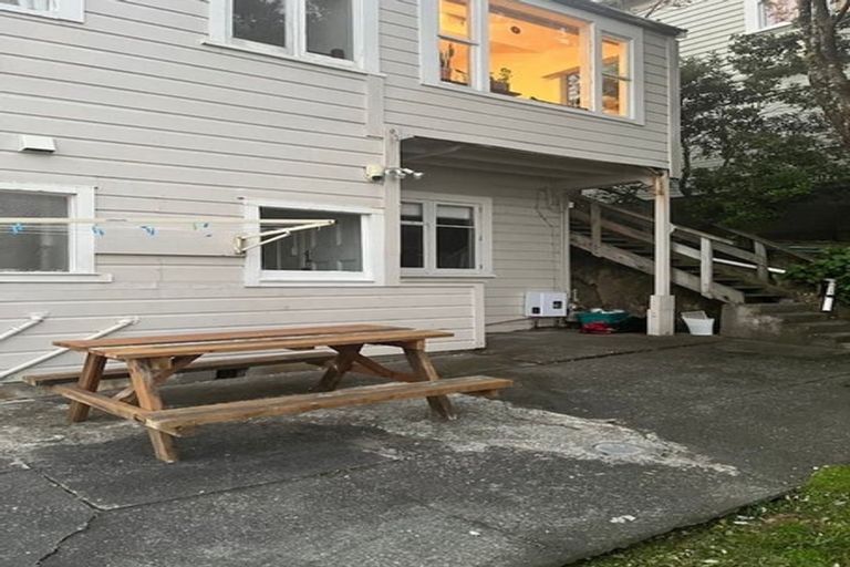 Photo of property in 95 Overtoun Terrace, Hataitai, Wellington, 6021