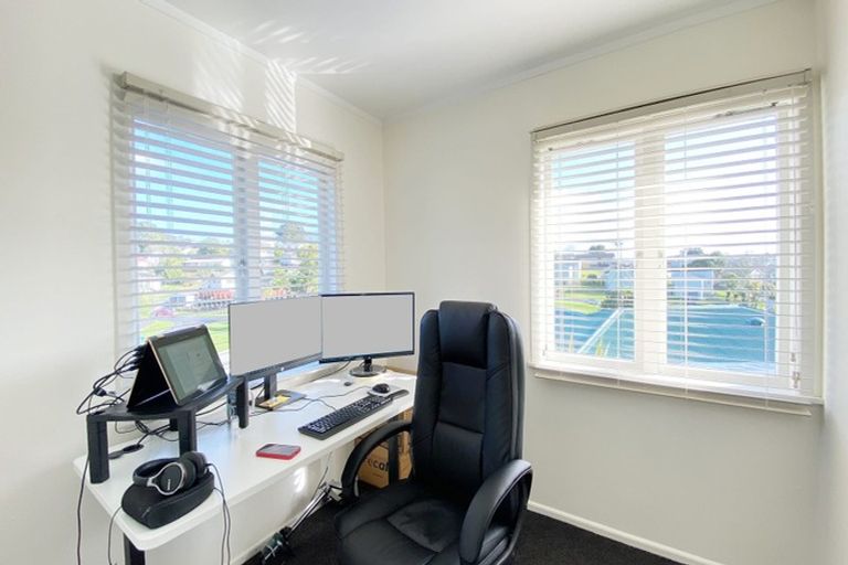 Photo of property in 71 Keegan Drive, Massey, Auckland, 0614