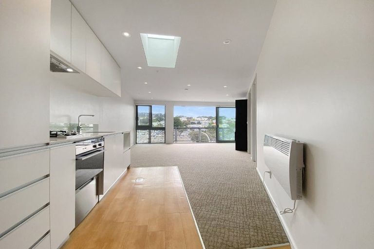 Photo of property in Masina Apartments, 313/80u Riddiford Street, Newtown, Wellington, 6021