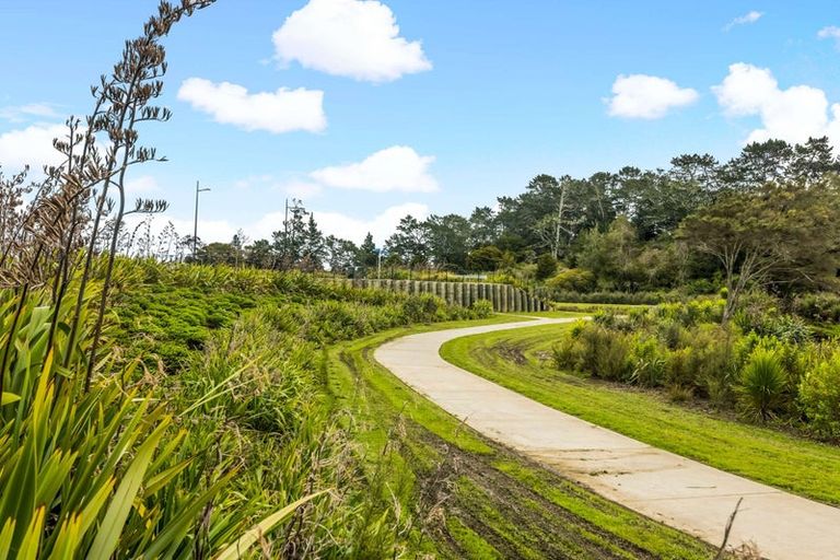 Photo of property in 3 Purapura Lane, Kumeu, 0810