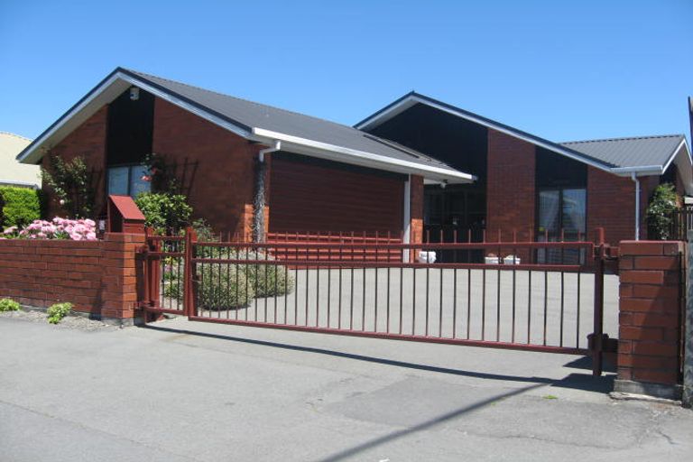 Photo of property in 12 Wharenui Road, Upper Riccarton, Christchurch, 8041