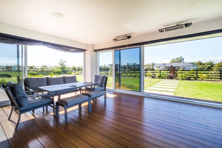 Photo of property in 33 Hartwell Drive, Kelvin Grove, Palmerston North, 4470