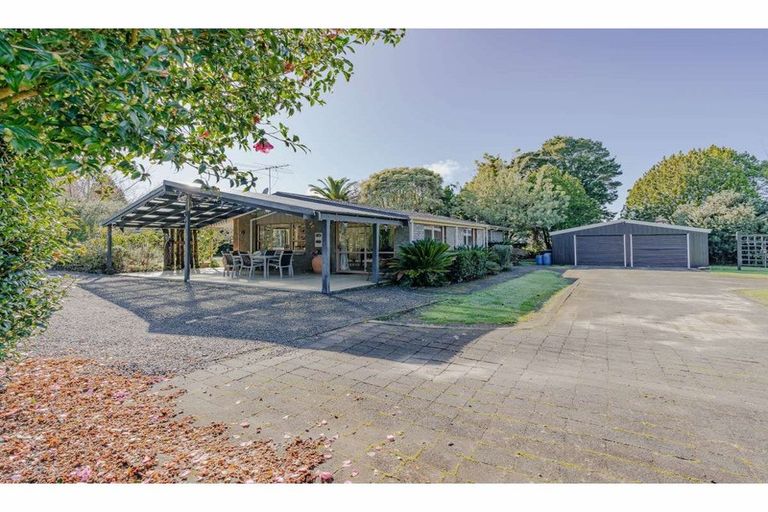 Photo of property in 11 Riverview Road, Kerikeri, 0230