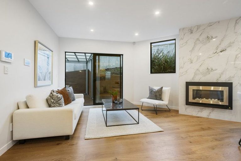 Photo of property in 12 Tawatawa Street, Long Bay, Auckland, 0630