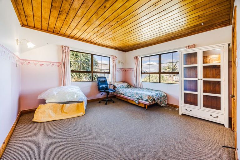 Photo of property in 9 Samara Place, Clendon Park, Auckland, 2103