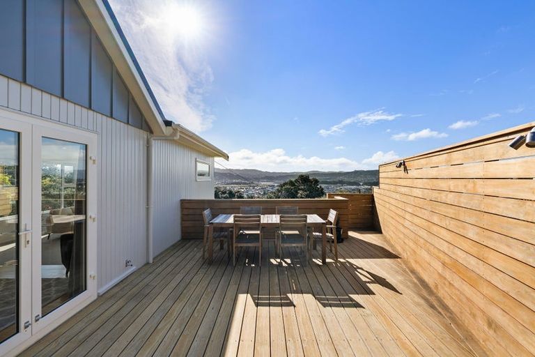 Photo of property in 68 Kinghorne Street, Strathmore Park, Wellington, 6022