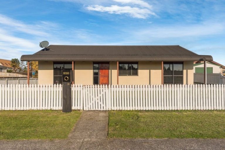 Photo of property in 19 Mcpherson Drive, Morrinsville, 3300