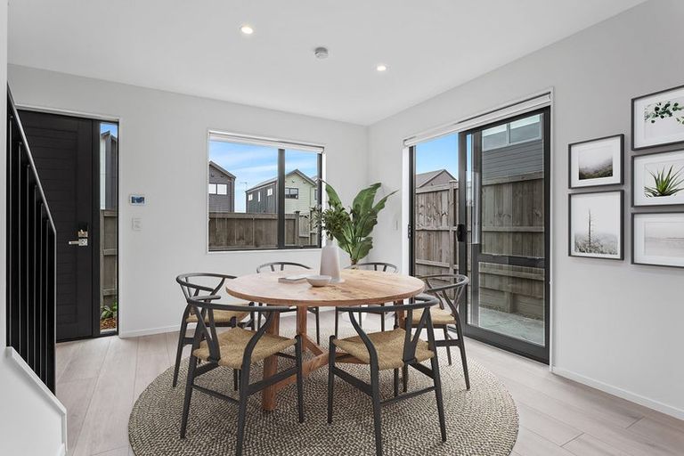Photo of property in 9 Chartreuse Road, Rosehill, 2113