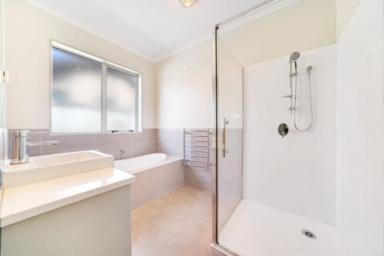 Photo of property in 75 Castellina Drive, Karaka, Papakura, 2113