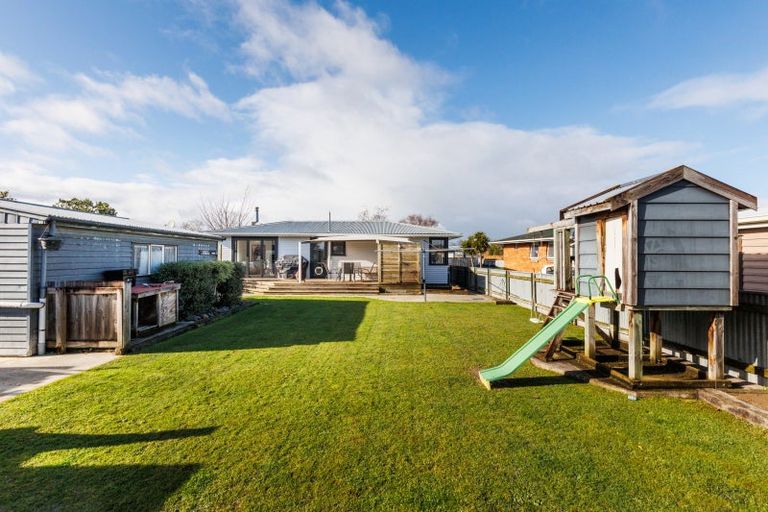 Photo of property in 37 Holdsworth Avenue, Milson, Palmerston North, 4414