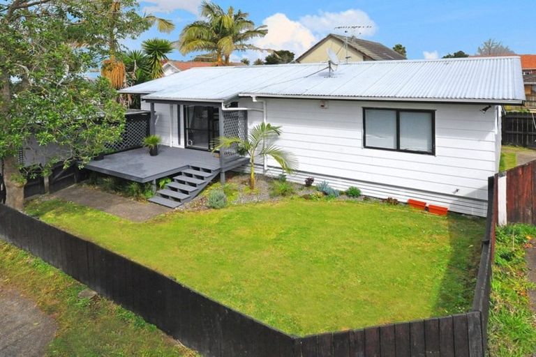 Photo of property in 2/31 Halsey Road, Manurewa, Auckland, 2102