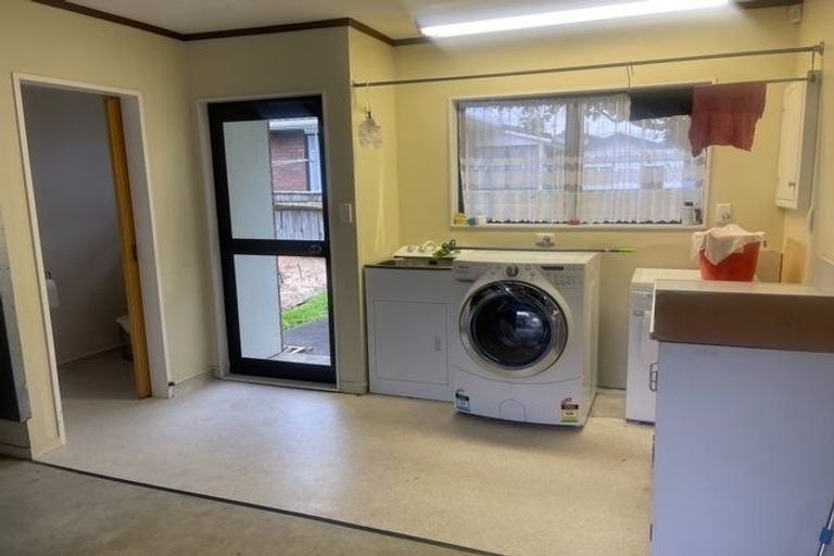 Photo of property in 2/35 Collingwood Street, Waterloo, Lower Hutt, 5011