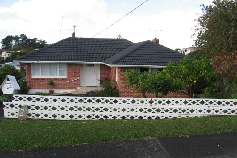 Photo of property in 1/2 Elizabeth Place, Mairangi Bay, Auckland, 0630