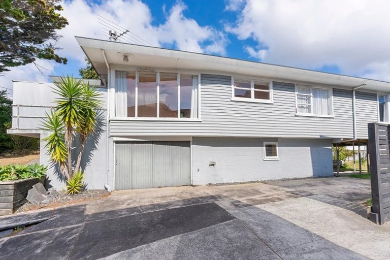 Photo of property in 83 Matipo Road, Mairangi Bay, Auckland, 0630