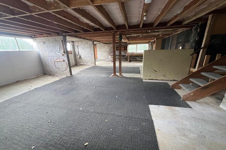 Photo of property in 107 Bradbury Road, Botany Downs, Auckland, 2010
