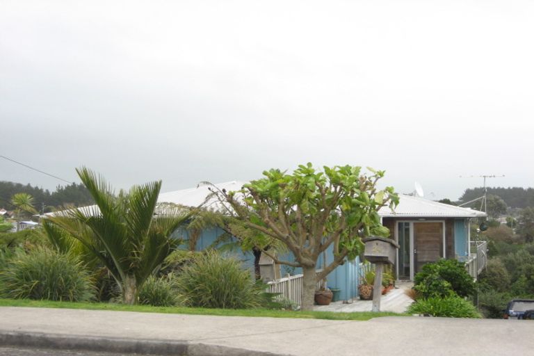 Photo of property in 24 Pitcairn Street, Oakura, 4314