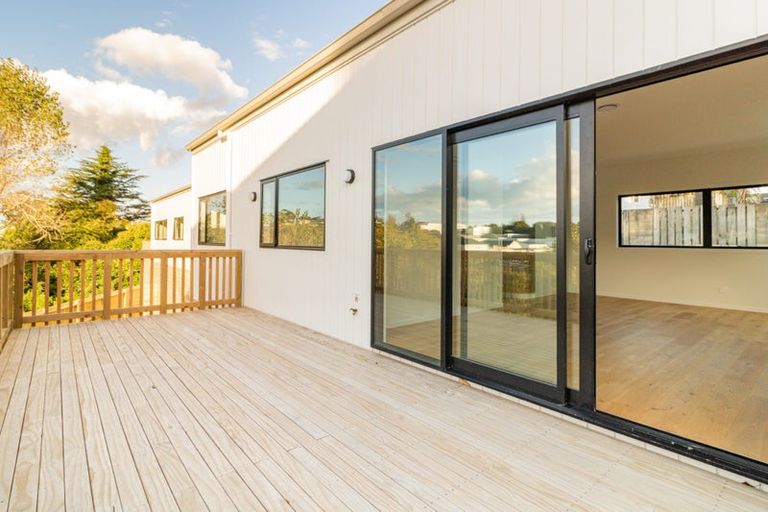 Photo of property in 12 Blanc Road, Silverdale, 0932