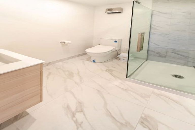 Photo of property in 701 Massey Road, Mangere, Auckland, 2022